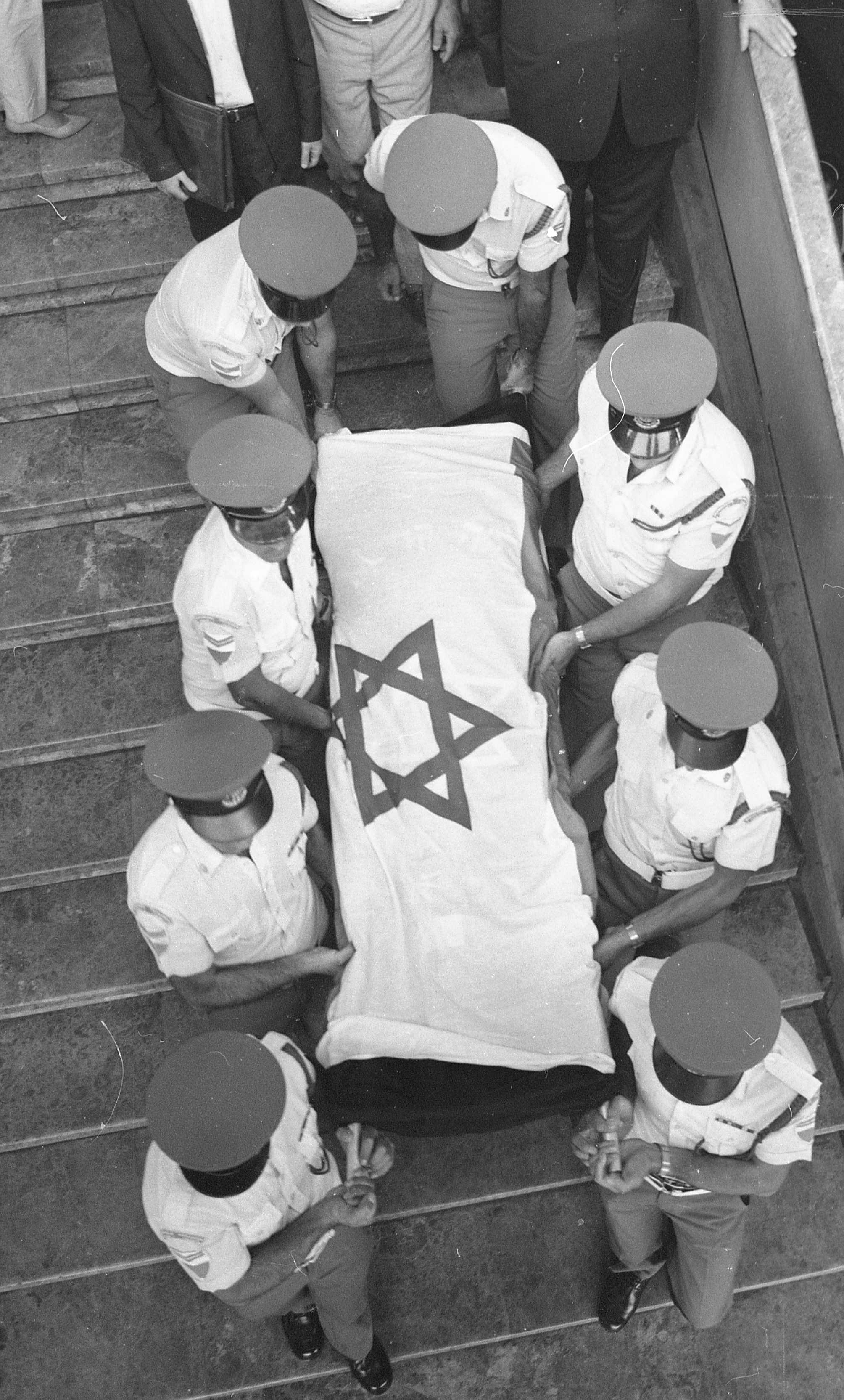 funeral-of-the-late-deputy-mayor-of-tel-aviv-david-shifmann