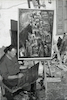 הצייר יצחק פרנקל ליד אחת מתמונותיו – הספרייה הלאומית