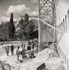 פועלי בניין על פיגומים בירושלים – הספרייה הלאומית