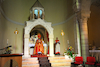 הארמנים הקתולים בכנסייתם.