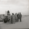 הקמת הישוב נח"ל-נצרים ברצועת עזה, חיילים יושבים על הג'יפ.