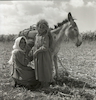 פתחיה ולאויש בנות שבט ג'ואמיס מהכפר בית זרזיר – הספרייה הלאומית