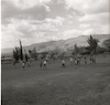 ילדים משחקים כדורגל במעיין ברוך.