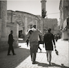 אברהם יפה ואשתו בעיר העתיקה בירושלים – הספרייה הלאומית