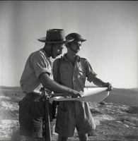כיתת פלמ"ח הולכת למשלטי לטרון, המוצבים הישראלים באזור לטרון – הספרייה הלאומית