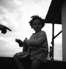 ילדה בביקור במחנה העובדים במפעל האשלג בסדום.