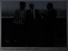 من اليمين: المحامي حنا نقارة, الشاعر ابو سلمى والشاعر محمود درويش [תצלום] – הספרייה הלאומית