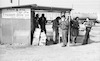 The IDF Welfare Association, Aguda Lemaan Hehayal opened a kiosk which supply free soft drinks, coffe and sendwiches to soldiers who are passing the crossroad – הספרייה הלאומית