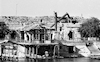 בתים פגועים בצד המערבי של תעלת סואץ מראים את האבדות הקשות שנגרמו מהעימותים המתמידים בין מצרים לישראל – הספרייה הלאומית