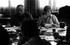הרמטכ"ל, רפאל איתן, ערך מסיבת עיתונאים בלעדית עם הכתבים הבכירים של "דבר" לקראת גיליון חג הפסח – הספרייה הלאומית