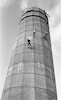 תלמידי תיכון קריית אונו ערכו היום מופע סנפלינג יפה ממגדל מים גבוה.