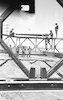 חיל ההנדסה של צה"ל בונה גשר ביילי מעל נחל מוסררה (איילון) – הספרייה הלאומית