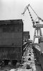 בניית מזח צף במספנות ישראל בקישון ליד חיפה – הספרייה הלאומית