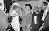 ארנון (נוני) מוזס, הבעלים של ידיעות אחרונות, ואביו נח מוזס, השתתפו בחתונה ב-28 בינואר 1972 – הספרייה הלאומית
