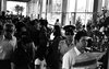 המשורר הלאומי אברהם שלונסקי נפטר. אלפים חלקו לו כבוד אחרון כשעברו על פני הארון בבניין עיריית תל אביב – הספרייה הלאומית