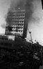 אש פשטה במלון דבורה, גרמה נזק רציני לבניין בן עשר הקומות ואילצה את 21 האורחים לצאת לרחוב. לא היו נפגעים קשים באסון זה – הספרייה הלאומית
