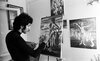 הצייר המפורסם מאיר פיצ'חדזה בסטודיו שלו – הספרייה הלאומית