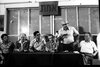 גולדה מאיר נואמת בעצרת של מפלגת העבודה לקראת הבחירות הקרובות בהסתדרות – הספרייה הלאומית