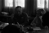הרמטכ"ל, רפאל איתן, ערך מסיבת עיתונאים בלעדית עם הכתבים הבכירים של "דבר" לקראת גיליון חג הפסח – הספרייה הלאומית