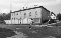 Ol'veopol'. Building of the end XIX - the beginnings of XX centuries, nowadays management of security and a hairdressing salon.