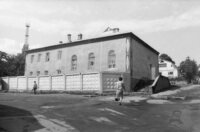 Ol'veopol'. Building of the end XIX - the beginnings of XX centuries, nowadays management of security and a hairdressing salon.