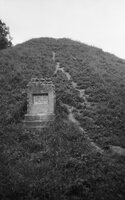 Novogrudok. Burial mound in honor of Mitskevich.