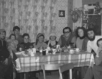 Leningrad, 1980s. From left to right: Jacob Gorodetsky with his wife (?) and his child (?); Zeev Gorodnitsky (?)
