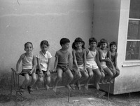 ילדי הגן של מיקי הבוגרים של הגן, מימיןף שרון שבח, לילך צליל, אפרת יזרעאלי, עידית בן חיים, אופיר קלדס סיון כהן,דורון שורצבורד.
