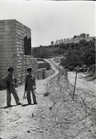חיילים ישראלים שומרים על הגבול בבית צפאפא