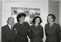 מסיבת פרידה שערך הועד למען החייל לפרד מונסון, הפילנטרופ האמריקאי, בתום ביקורו בארץ