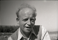 פורטרט של הסופר יהושע בר יוסף
