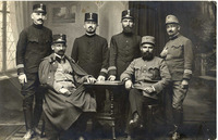 Six gentlemen in uniform, Feldrabbiner?.