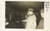 Soldiers during prayer service, Pessach 5678 (28 March 1918) in Italy.