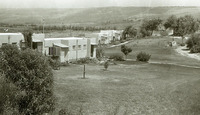 פינות בחצר גדות.