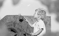 אבו רודס: אריק על סירה חלודה.