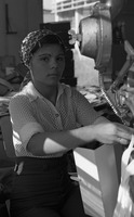 תושבים בעבודתם במעלות.