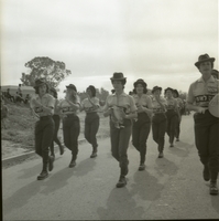 צעדה 1963, נציגות מבנק לאומי צועדות.