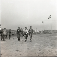 העיתונאי מרדכי ברקאי בעת שירותו בצבא.