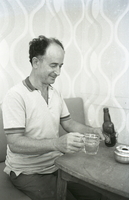 פורטרט של הסופר יוסל בירשטיין.
