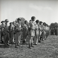 חיילי חטיבת יפתח עומדים במסדר.