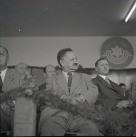 פורטרט של יו"ר הכנסת הראשון, יוסף שפרינצק בעת טקס של רכבת ישראל.