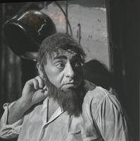השחקן נחום בוכמן.