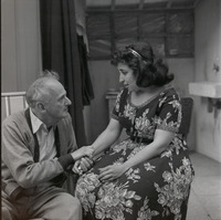 השחקנים זיגמונד טורקוב ואסתר גרינברג.