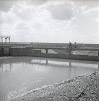 סכר באזור רמות מנשה המזרים מים אל מאגר המים בחולות קיסריה, כחלק מפרוייקט הטיית מים "נחלי מנשה" של חברת מקורות.