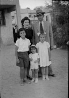 משפחתו של שלום שכנא רוטנברג, מזכיר עיריית בני ברק וסגן מנהל משרד הפנים, יקיר עיריית ירושלים