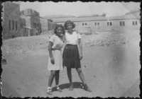 שרה ושמחה אזולאי.