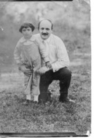 בן דוד של שמואל בן זאב ובנו: הרמן טל והרי טל.