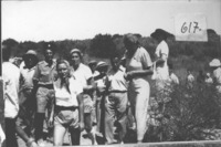 חברי 'ארגון השומר בהלוויית אלכסנדר זייד ומלווים נוספים.