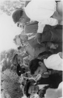 נשיא המדינה יצחק בן-צבי ורעייתו רחל ינאית בביקור בקיבוץ כפר גלעדי, לרגל כנס ותיקי ארגון 'השומר', 1 מתוך 3.