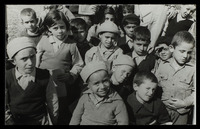 Na'an - Batei Berl - Children in youth shelters.
